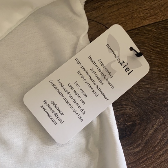 White Long Sleeve Crop - Picture 3 of 4